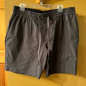 Men’s Lululemon Bowline shorts
